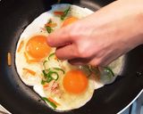 みくりちゃんのお野菜カラフル目玉焼き〜♪作り方3写真