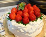 クリスマスにも簡単♡苺のパブロバ！作り方7写真