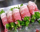 簡単！ニラの豚バラマキの生姜テリヤキ作り方1写真
