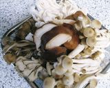 きのこたっぷり♪簡単！餅入りきのこ汁作り方1写真