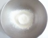 お椀で掻く　そばがき作り方1写真
