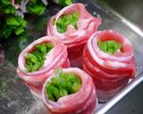 簡単！ニラ(茎)の肉マキ(すき蒸し)作り方1写真