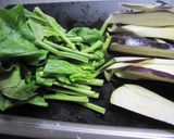 ナスとほうれん草のケチャマヨ炒め作り方1写真