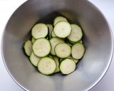 ズッキーニとツナ炒め作り方1写真