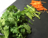 （鍋の残り野菜）春菊と人参の胡麻和え作り方1写真