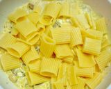 絶品✨サルシッシャのクリームソースパスタ作り方10写真