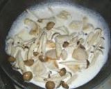 鶏むね肉としめじのミルク煮作り方4写真