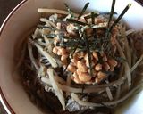 夕食の残りで!ごぼうのスープの納豆のせ作り方3写真