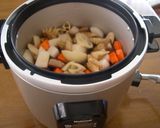 お酢でさっぱり♪豚バラ肉と根菜のコロ煮作り方3写真