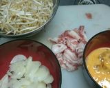 もやしと豚肉と卵と玉ねぎの炒め作り方1写真