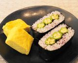 ゆかりご飯のオクラ昆布おにぎらず作り方9写真