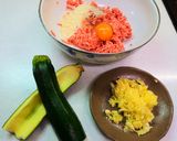 丸ごとズッキーニのハンバーグ作り方1写真