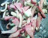 焼き豚としめじの炒め物作り方3写真