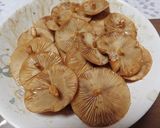 開きナメコ、栗茸と里芋の味噌煮・田舎風作り方1写真