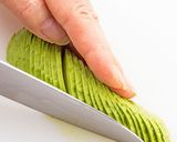 アボカドとトマトのローズサラダ作り方4写真