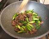 牛肉アスパラのオイスター炒め作り方6写真
