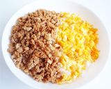 鶏挽肉と玉子の二色そぼろ丼作り方5写真