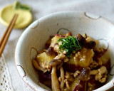 さつまいもとしめじの鶏そぼろ煮作り方7写真
