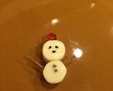 超絶簡単♡チーズとパスタで雪だるま作り方3写真