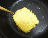 こしょうがポイント☆ポーク玉子おにぎり作り方3写真