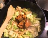 鯖味噌缶で簡単！キャベツの炒め物作り方4写真