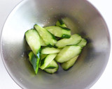 お茶漬けの素で　きゅうりの浅漬け作り方1写真