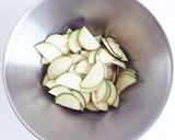 なすとみょうがと大葉の甘酢漬け作り方1写真