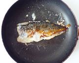 胡麻油で香ばしく　塩鯖のフライパン焼き作り方3写真