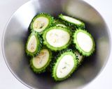 丸ごとゴーヤのカリカリチーズ作り方1写真