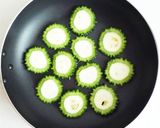丸ごとゴーヤのカリカリチーズ作り方2写真