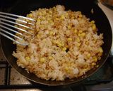 コーンだけの焼き飯★にんにく醤油風味作り方4写真