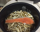 鮭ときのこの炊き込みご飯作り方2写真