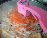 鶏もも肉に塩こしょうをしてすき焼き作り方5写真