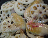 おうち食堂☆鶏手羽とれんこんの炒め煮。作り方4写真