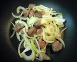 牛すね肉の酒粕みそ煮込み作り方3写真