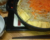 鶏もも肉に塩こしょうをしてすき焼き作り方8写真