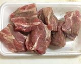 豚肩ロースとひよこ豆の味噌煮込み作り方1写真