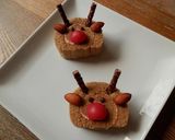 市販のロールケーキで簡単★トナカイロール作り方2写真