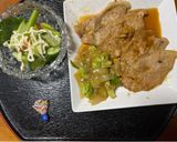 豚肉の生姜焼き、野菜炒め、サラダ作り方1写真