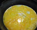 柔らかく焼いた卵にとろーりニラあんかけ作り方1写真