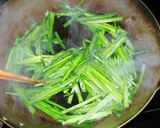 柔らかく焼いた卵にとろーりニラあんかけ作り方2写真