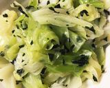 箸休めに♪キャベツわかめ作り方3写真