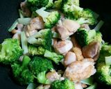 鶏もも肉とブロッコリーのおろし煮作り方4写真