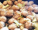 簡単☆鶏ガラで肉団子炒め(●´ω｀●)作り方1写真
