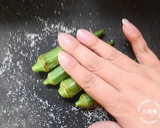 めんつゆで簡単♪オクラとえのきのお浸し作り方1写真