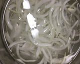 鰤と玉ねぎのシャキシャキピリ辛キムチ和え作り方1写真