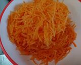お父さんのにんじんしりしりー作り方1写真