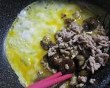 豚ひき肉と甘栗のオムレツ☆作り方5写真