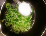 フライパンで焼くネギ入りパン(葱油餅)作り方5写真