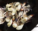 渡り蟹のトマトクリームパスタ作り方2写真